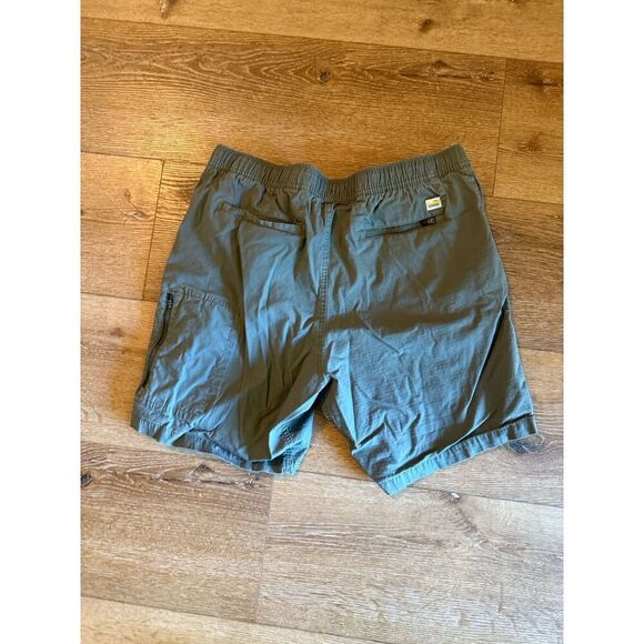 Vuori Men’s Green Chino Shorts W/ Drawstring Size XL - Picture 2 of 3